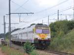 IR-Zug Antwerpen-Lttich nhert sich dem Bhf Liers (13.