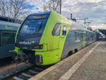 ET 6.08 der nordbahn steht als RB 61 nach Hamburg Hbf in Itzehoe, 28.01.2023.