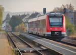 620 043 verlässt als RB 24 (Kall - Euskirchen(- Köln Messe/Deutz)) den Bahnhof von Mechernich.
