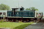 DB-Lok der Baureihe 260 vor dem Bw Rosenheim, 12.06.1984