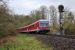 DB 628 475 und 628 473 fahren an Karfreitag von Bouzonville nach Dillingen(Saar) und verlassen hier gerade Bouzonville.