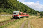 DB 628 445 ist auf der Lautertalbahn bei Reckweilerhof unterwegs nach Kaiserslautern Hbf.
