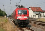 182 017 mit RE 17065 (Leipzig Hbf–Dresden Hbf) am 13.08.2015 in Priestewitz, aufgenommen vom Bahnsteigende