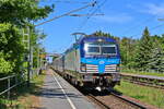 Mit dem EC 379 nach Prag rollt 193 681-4 am 12.