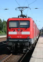 112 111 mit RE 3513 (Stralsund Hbf–Elsterwerda) am 23.06.2016 in Luckau-Uckro