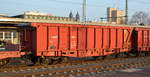 Interessante Variante eines vierachsigen offenen Güterwagen mit Rolldach der ungarischen Rail Cargo Hungria mit der Nr.