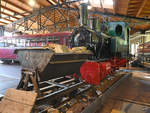 Ein Muldenkippwagen von 1910 und die Henschel Feldbahndampflokomotive Typ  Riesa von 1949 als Teil des Dioramas  Trümmerbahn .