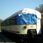 Verpackt: Gleichstrom-Triebwagen der Hamburger S-Bahn-Baureihe 471, im spten DB-Design beige/ozeanblau.