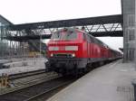218 426-5 bei ihrer Ankunft in Mhldorf (Oberbay) mit einem Regionalzug aus Mnchen Hbf.