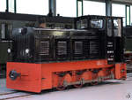 Die Diesellokomotive 199 007-6 war Ende September 2020 in der Fahrzeughalle der Preßnitztalbahn in Jöhstadt abgestellt.