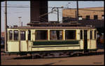 Den BDEF Besuchern wurde am 10.5.1991 im Depot Duisburg auch dieser alte Hamborner Strassenbahn Wagen Nr.