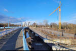 Schon in der zweiten Jahreshälfte sollen die Straßenbahnen über  Elisabeth die Dritte , wie die neue Brücke über die Elisabeth-Saale in Halle (Saale) genannt wird, fahren.
