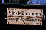 Das Schild des früheren Filderbahnwagens WN 26 zeigt, dass die Filderbahn einst nach Hohenheim (Plieningen) gefahren ist.