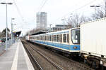 Überführung zweier Typ B-Einheiten der Münchner U-Bahn // Bonn UN-Campus // 1.