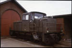 Die ehemalige britische Armee Lok Barclay 666 stand am 7.5.1994 zur Aufarbeitung vor der Werkstatt der Teutoburger Wald Eisenbahn in Lengerich Hohne.