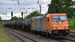 ITL Eisenbahngesellschaft mbH, Dresden [D] mit der ATLU Lok  185 606-1  [NVR-Nummer: 91 80 6185 606-1 D-ATLU] und einem Kesselwagenzug am 07.05.24 Höhe Bahnhof Saarmund.