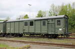 Hilfszugwagen D-PRESS 40 80 9400 977-1³⁶¹ Uxx am 04.05.2024 beim Frühlingsfest im Lokbahnhof Sonneberg (Thür).