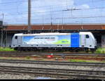 RailPool - Lok 91 80 6 187 008-8 abgestellt im Bahnhofsareal in Pratteln am 23.05.2023