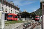In Vallorcine treffen die aus Saint-Gervais-les-Bains-le-Fayete und Martigny kommenden Züge sich und Reisenden können umsteigen, bevor die Züge wieder zurückfahren.