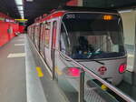 Metro Lyon Zug 202 als Linie C (Zahnradbahn) nach Cuire in Hotel de Ville, 31.07.2022.