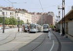 Grenoble TAG Ligne de tramway / SL B (TFS / Tw 2019) / A (TFS / Tw 2016) Place de la Gare / Gare SNCF im Juli 1992.