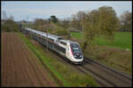 Der TGV Duplex inoui (4701) fuhr als TGV 9677 Paris Est - Karlsruhe am Karfreitag, 29.03.2024, südlich von Schlettstadt (Sélestat) im Elsass mit 220 km/h durch den ehem.