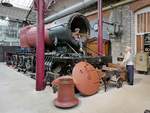 Auch Frauen arbeiteten in den Swindon Works, der Zentralwerkstätte der GWR, wie hier bei der Wartung des Dampflok-Kessels der GWR 4200 Class #4248.
