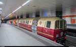 Wagen 101 der Glasgow Subway erhielt 2016 aus Anlass des 120-jährigen Jubiläums der Glasgow Subway eine Sonderlackierung ähnlich der ersten Kabelbahnzüge.