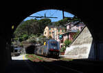 Die Bahnsteige der Bahnhöfe in der Cinque Terre befinden sich teilweise im Tunnel.