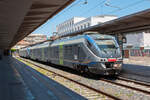 Zwei ziemlich staubige Triebwagen der Baureihe ALe501  Minuetto  (501 058 und 501 002) am 03.08.2022 in Palermo Centrale.