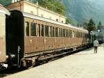 Hist.Abteilwagen  centoporte  (hundert Tren)des Vereins Gruppo ALe 883,am 31.07.05 in Chiavenna