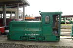 Erhaltene Schmalspur-Diesellok, die auf der Holztransportbahn mit 762 mm spur in Noshiro, Präfektur Akita, hergestellt von SAKAI WORKS (Derzeit Sakai Masters of Compaction), Baujahr 1958, Gedreht