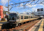 S-Bahnzüge Serie 223 für die Region Kansai (das Gebiet um Kyôto – Ôsaka – Kôbe); Gleichstrom 1500 V.