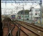 Keisei-Konzern, Serie 3000 (neu): Zug 3016 hat in Keisei Usui seine Endstation erreicht und ist zum Wenden ins Abstellgleis gefahren.
