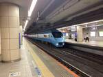 Der begrenzter Express  Metro Homeway  von Ōtemachi Bf auf U-Bahn Chiyoda-linie nach Hon-Atsugi Bf auf Odakyū Bahn Odawara-linie mit der Odakyū Bahn baureihe 60000  Romance car MSE , im
