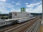 Im Landstädtchen Yorii 75km von der Tokyo-Endstation entfernt wartet Zug 8199 auf Abfahrt.