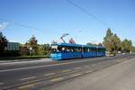Kroatien / Straßenbahn Zagreb / Tramvaj Zagreb / Zagrebački Električni Tramvaj (ZET): Končar / TŽV Gredelj TMK 2100 - Wagen 2103, aufgenommen im Oktober 2017 in der Nähe