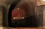 Eine BR 218 zischt aus dem Tunnel der Spur 1 Anlage in Gleinstätten am 5.04.2017    Viel Spaß dem Geurtstagskind Karl Heinz mit der Lok !   Ich wird meinen Spaß hinter der Kamera sicher