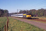 NS 1110 mit Int-2343 (Schiphol - Berlin Zoo) am 31.10.1997 bei Oldenzaal, km 27.4, 11.07u.