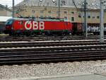 1293 078-2 mit Güterzugleistung durch Linz-Hbf; 220723
