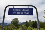 Blick auf das neue Bahnhofsschild von Maria Elend im Rosental, am 5.5.2016