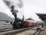 Dampflok 83-076 mit dem Zug D211 der Zillertalbahn nach Mayrhofen kurz vor Ausfahrt aus Jenbach; 13.06.2018  