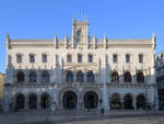 Der manuelinischen Stil gestaltete Kopfbahnhof Rossio wurde 1890 eröffnet und befindet sich in der Innenstadt der portugiesischen Hauptstadt Lissabon.
