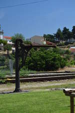 Dieser Wasserkran im Bahnhof Mirandela wird nicht mehr benutzt, ist aber Zeuge vergangener Zeiten.