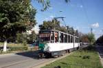 Rumänien / Straßenbahn Ploiesti: KT4D- Wagen 090 (ehemals Potsdam) unterwegs als Linie 101 zum Kreiskrankenhaus in der Strada Gageni.