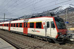Der Domino Triebwagen von RegionAlps  RA16  RBDe (560 DO RA 94 85 7 560 416-0 CH-RA), Bahnhof Visp, 04.Februar 2021, Visp, Schweiz.