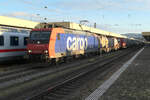 Die 482 029 der SBB Cargo durchfährt den Badischen Bahnhof Basels auf Gleis 4 Richtung Norden.