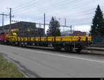 SBB - Güterwagen vom Typ Rens  33 85 398 8 125-4 abgestellt in Ostermundigen am 27.01.2024