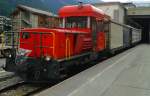 Gm 3/3 72 mit drei Güterwagen am 22.7.2015 im Bahnhof Zermatt.