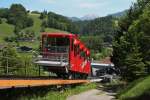 Ein Wagen auf der Talfahrt,kurz vor der Talstation in Mülenen 693m.ü.M.Zum 100 jährigen Jubiläum der Niesenbahn im Jahr 2010,brachte die Schweizerische Post eine Briefmarke